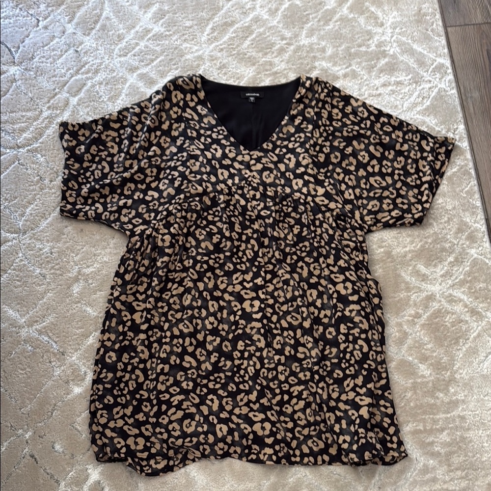 Leopard Print V-Neck Women's Top